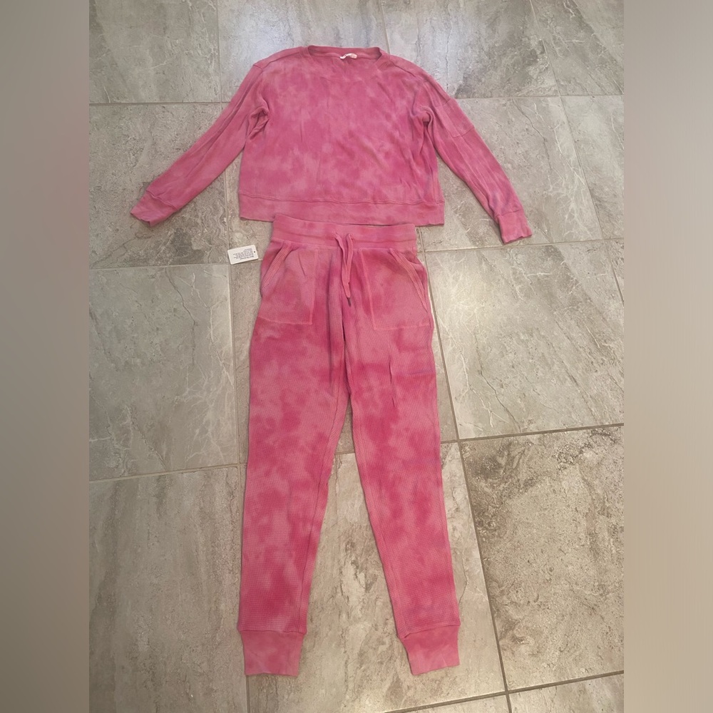 Splendid NWOT pink tie dye sweatshirt